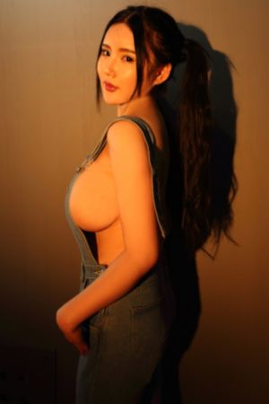 她美丽在线观看_BD英语BD在线观看