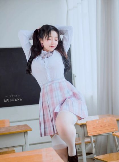 丰满的大胸女朋友5_蓝光高清在线观看