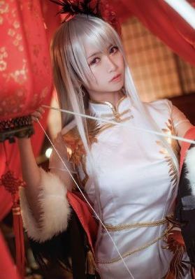 年轻女的老师2中字在线_BD国语高清视频观看